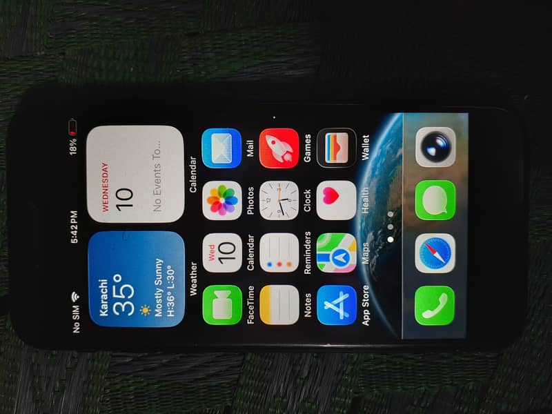 Apple iPhone SE 0