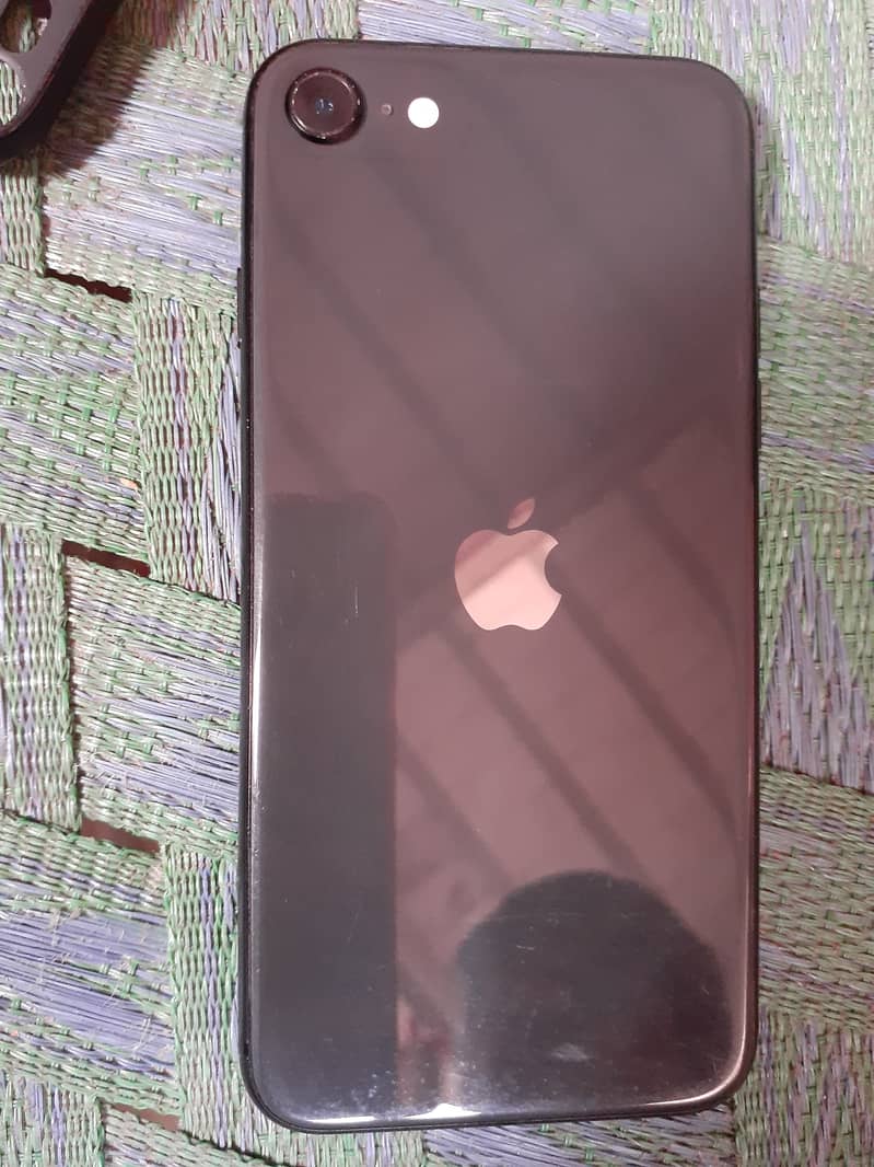 Apple iPhone SE 12