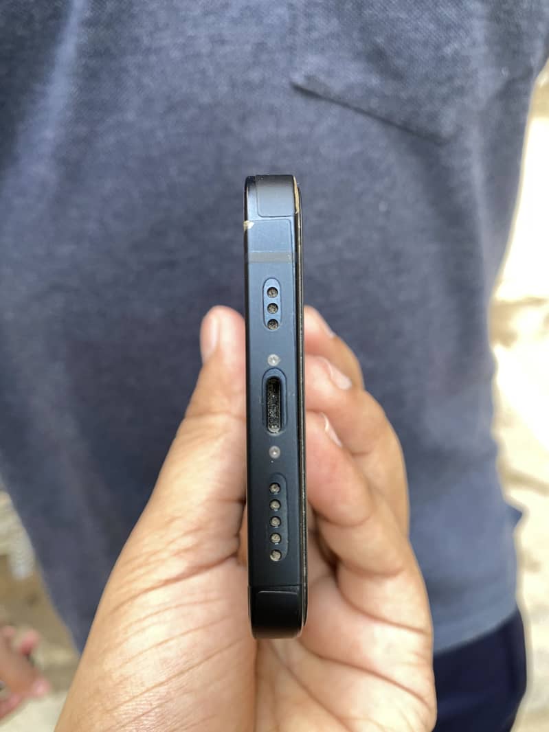 Apple iPhone 13 1