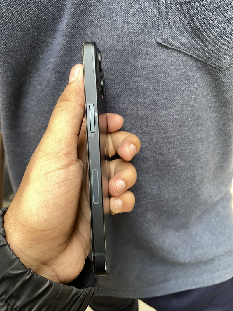 Apple iPhone 13 3