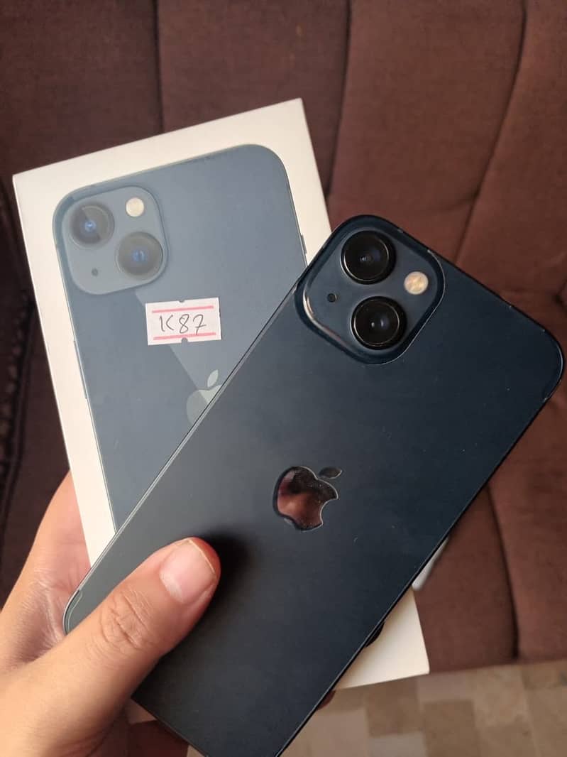 Apple iPhone 13 5