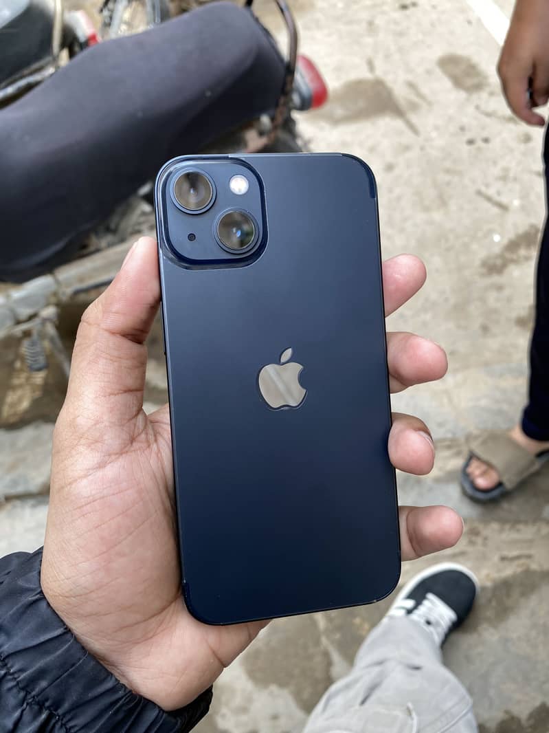Apple iPhone 13 9