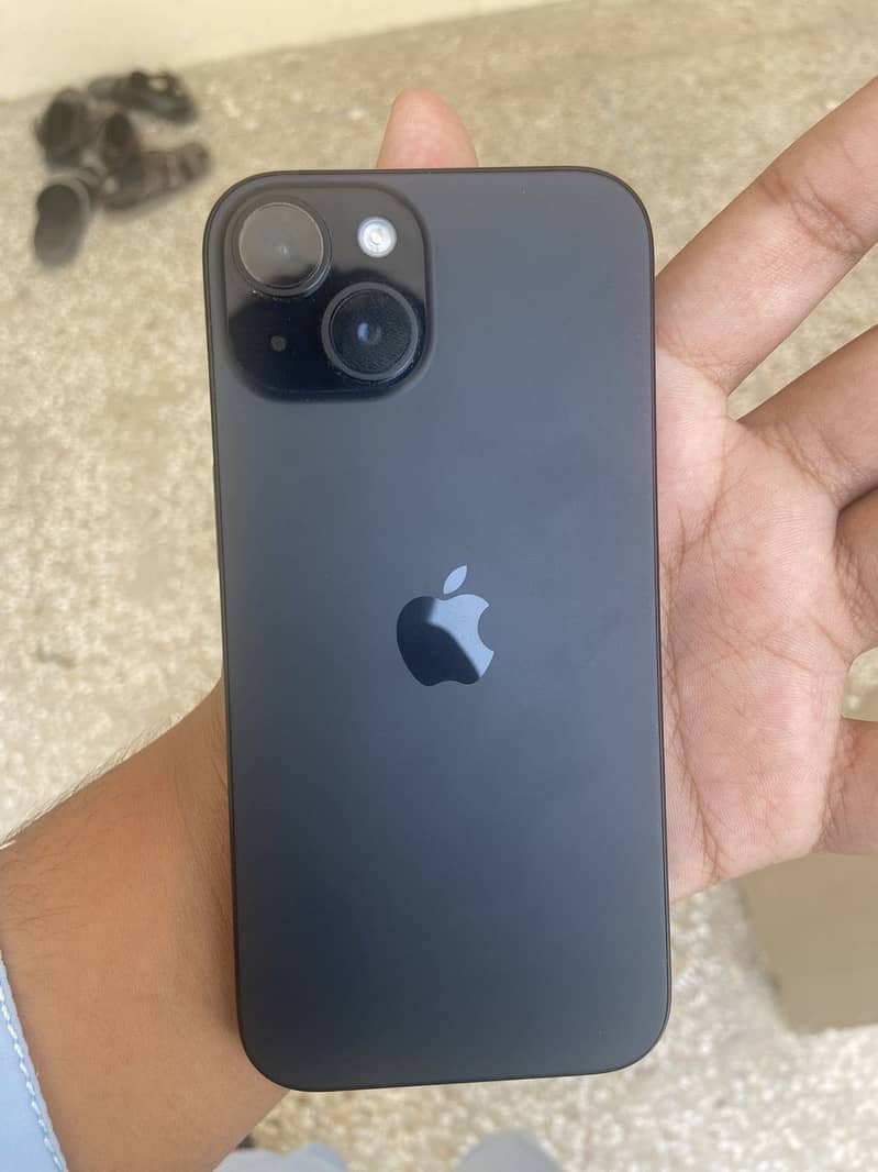 iPhone 15 simple 0