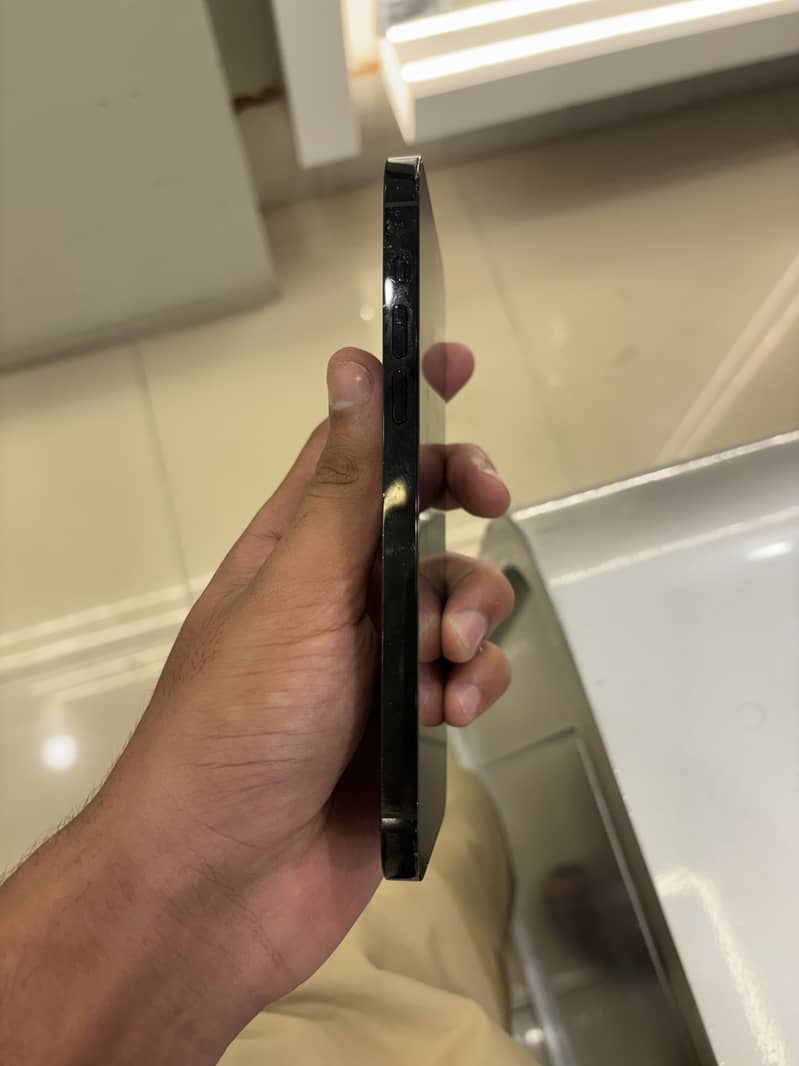 iPhone 14 Pro Max 5