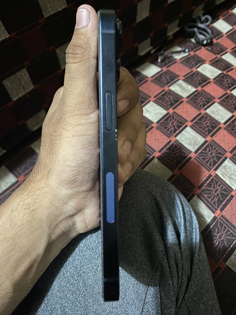 Apple iPhone 14 2