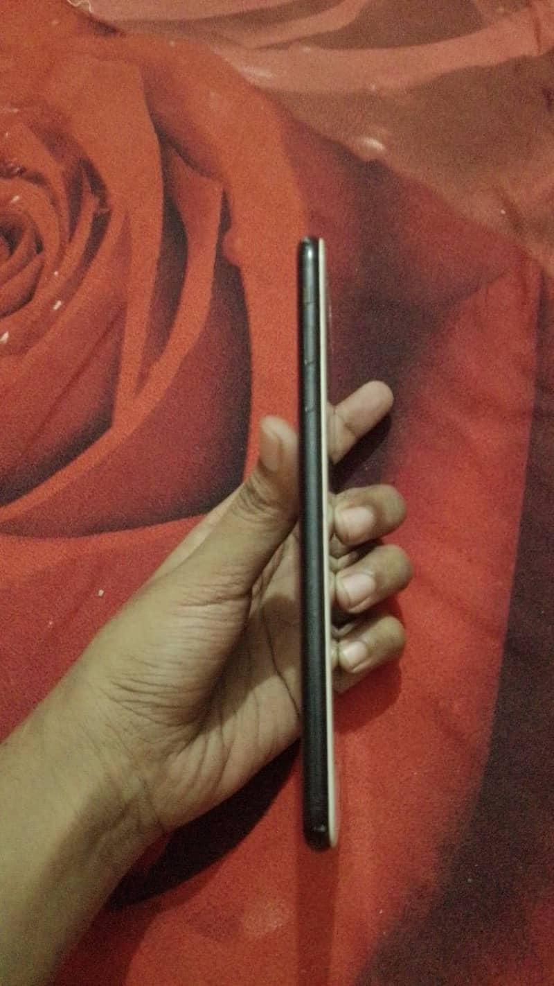 Apple iPhone 7 Plus 2