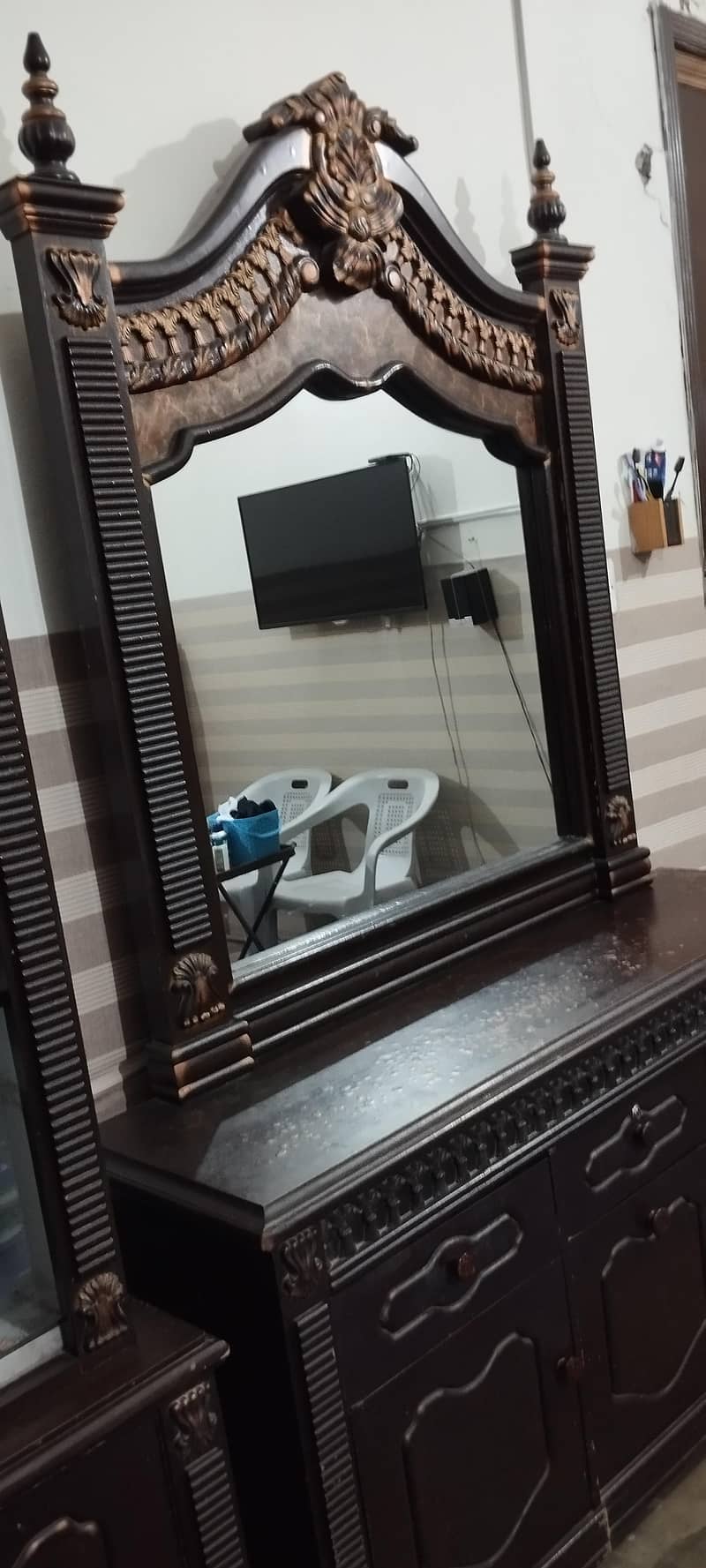 dressing and showcase 1