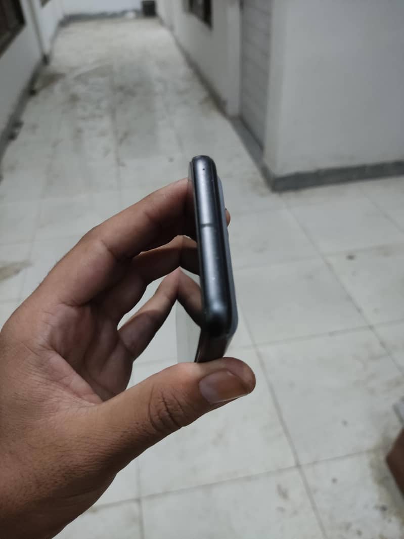 Google Pixel 8 5