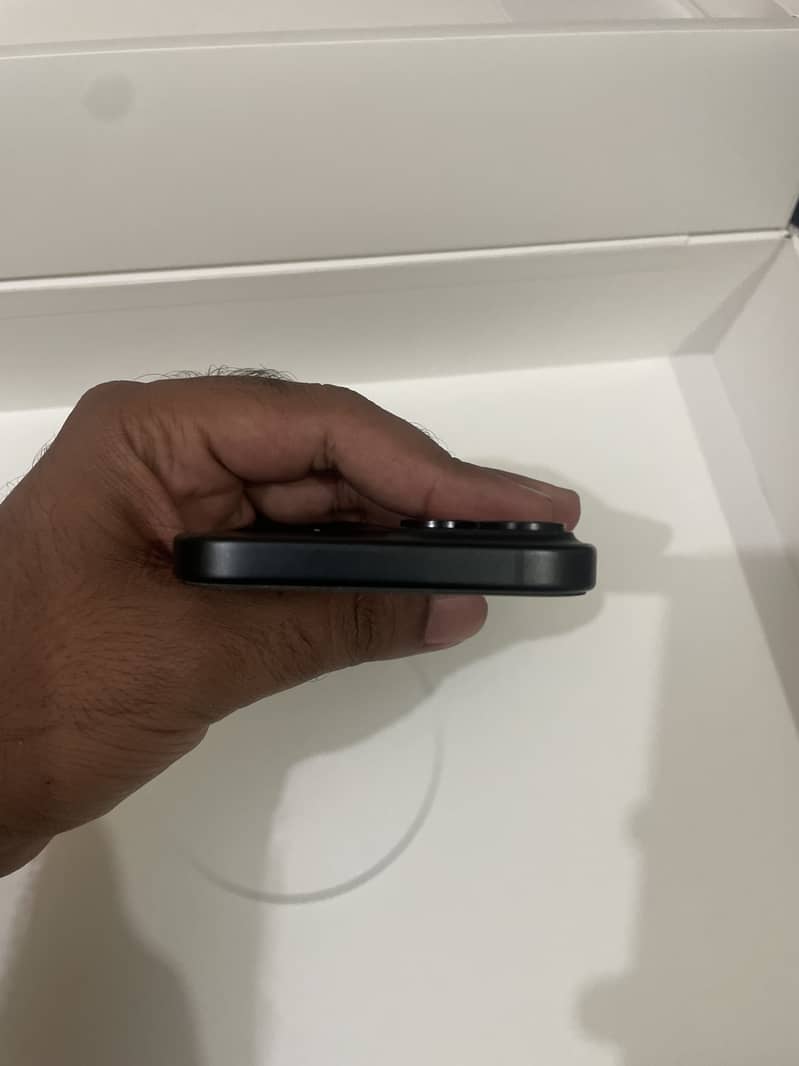 Apple iPhone 15 4