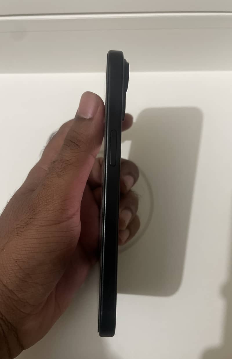Apple iPhone 15 5