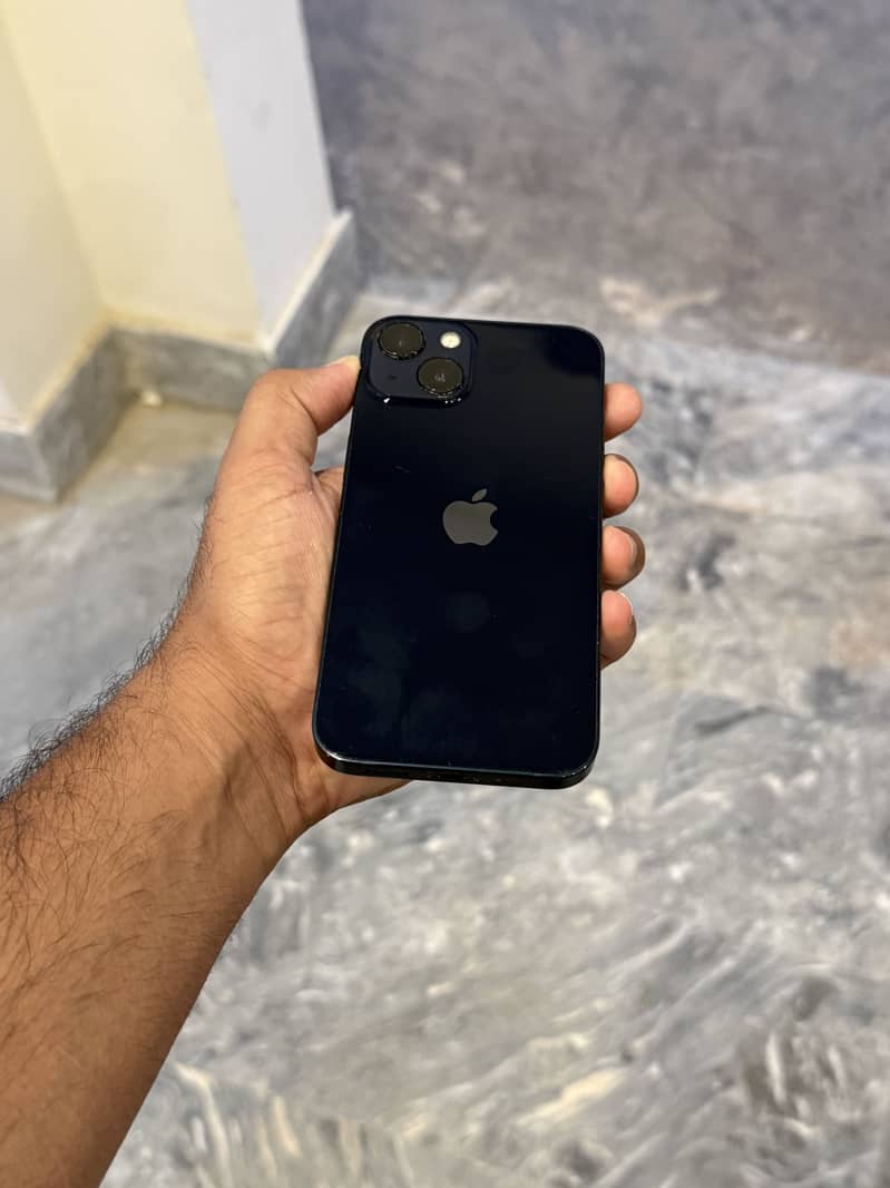Apple iPhone 13 5