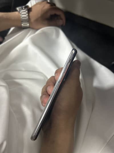 Apple iPhone XS
