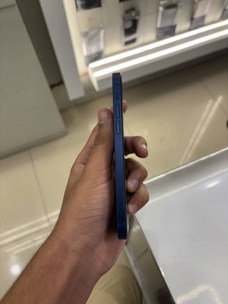 Apple iPhone 12 5