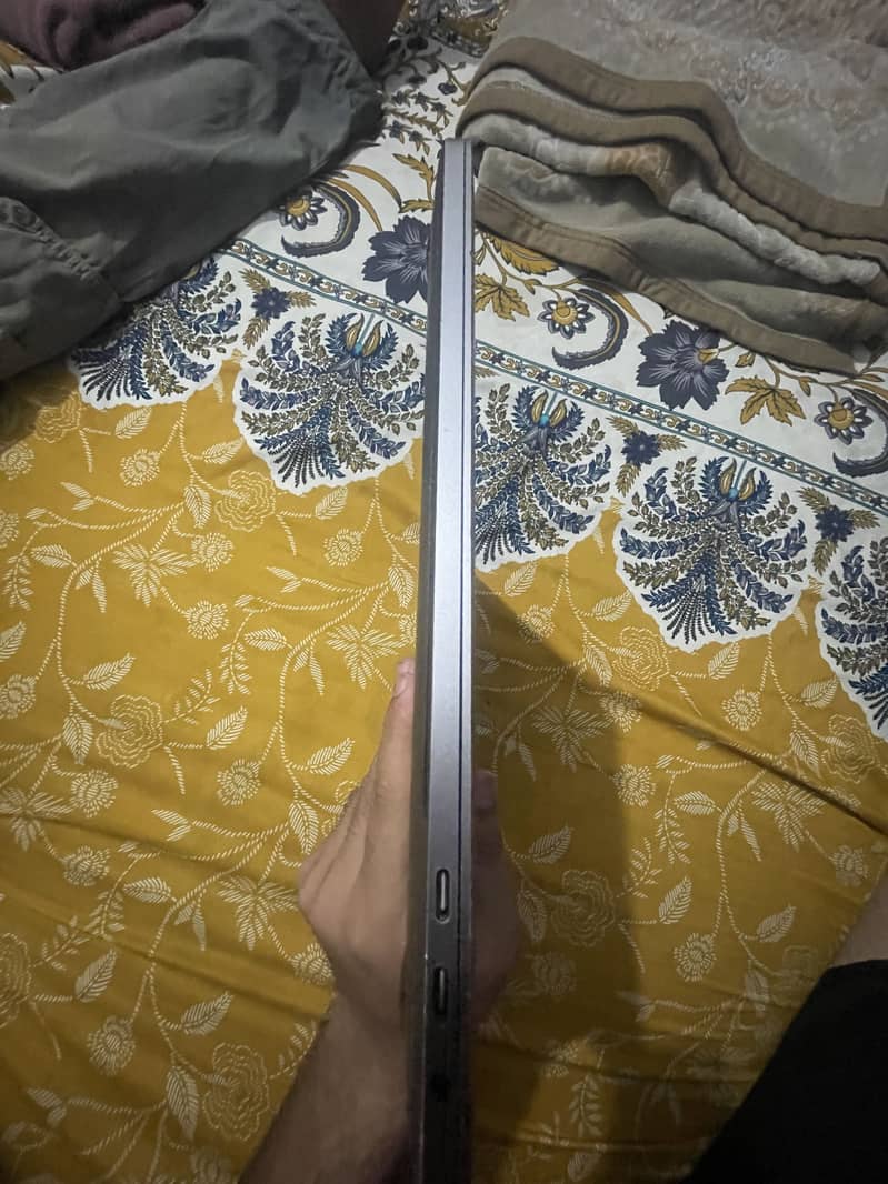 Macbook pro 2019 7