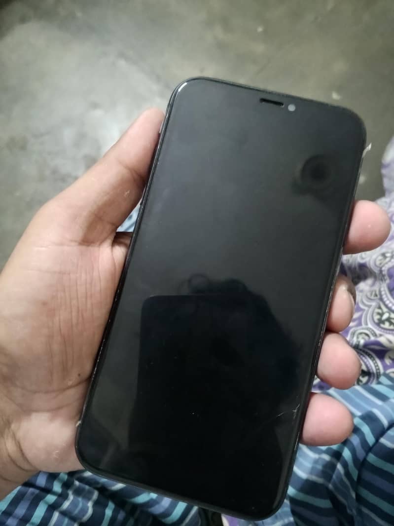 Apple iPhone 11 0