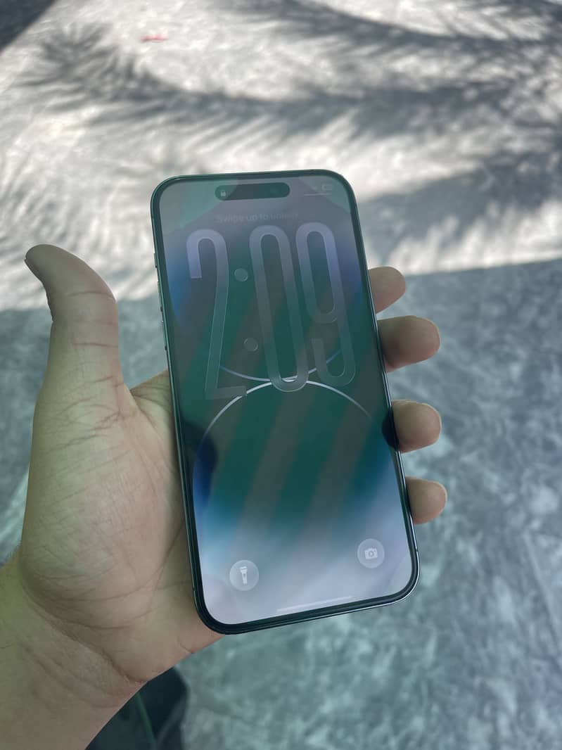 Apple iPhone 14 Pro Max 0