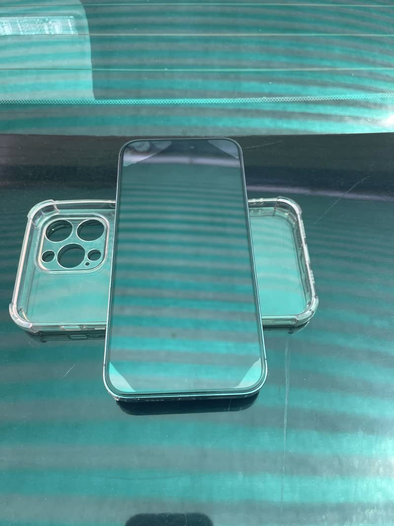 Apple iPhone 14 Pro Max 1