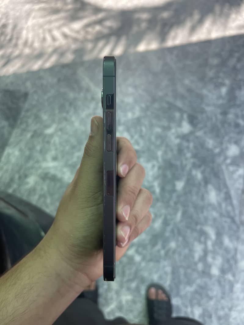 Apple iPhone 14 Pro Max 3