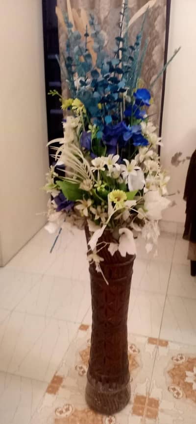 Flowers  Artificial For Drawing Room
