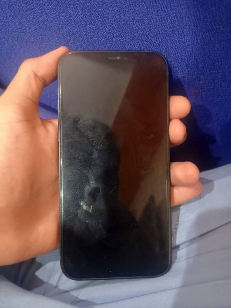 Apple iPhone 12 1