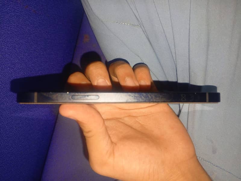 Apple iPhone 12 2