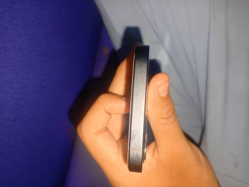 Apple iPhone 12 5
