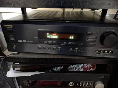 onkyo 5.1 TX-SR 500 with Jamo 5.1 Speakers System