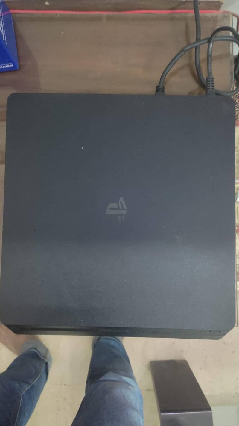 Ps4 slim 0