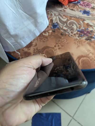 realme 8 8/128gb with box in good condition