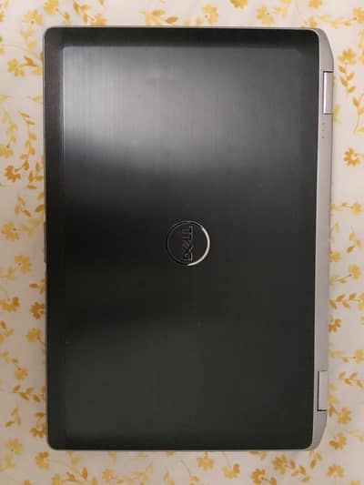 Dell Latitude - Core i7 3rd gen - 8gb RAM - 500GB HDD + 128GB SSD