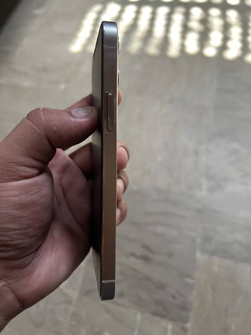 iPhone 12pro 3