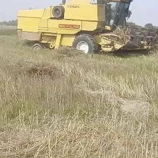 New Holland Harvester 8070 Mercedes Engine