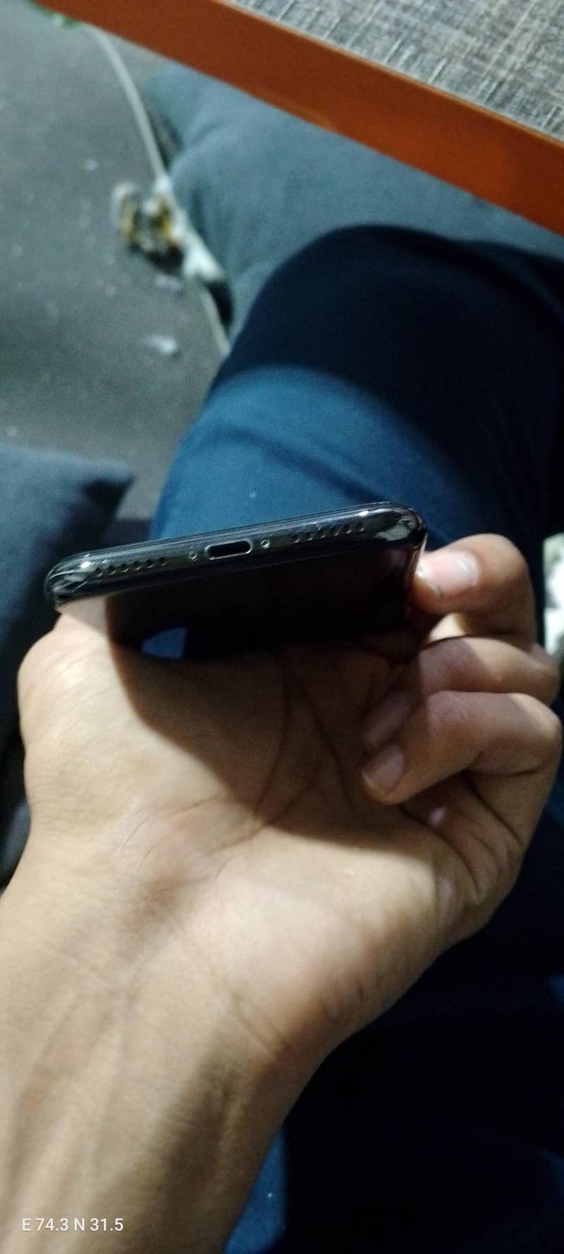 Apple iPhone X 4