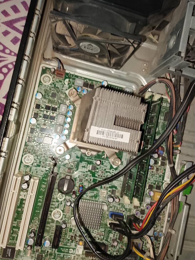 PC WITH FULL SETUP 4