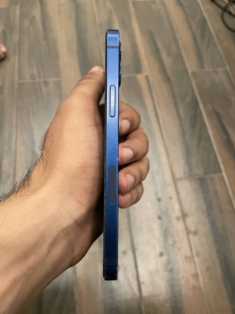 Iphone 12 3