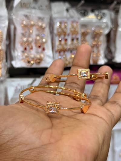 ELEGENT GOLDEN KADA Bangles