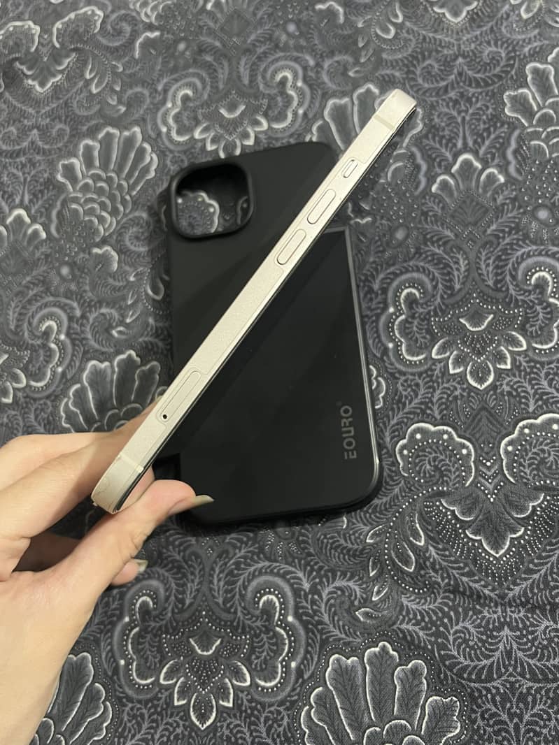 iPhone 13 2