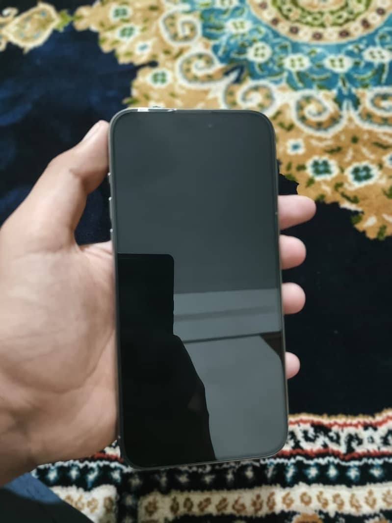 iPhone 15 Pro Max 1