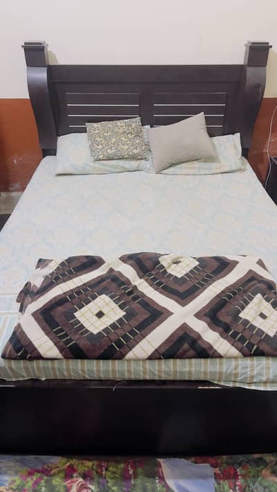 Bed/mattress/bedside box/ dressing table/ study table/cabinet