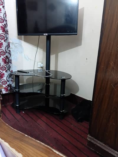 Led trolley 9/10 condition urgent sale