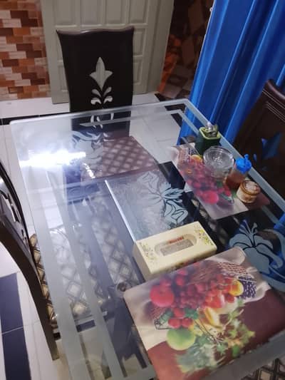 4 seater dining table