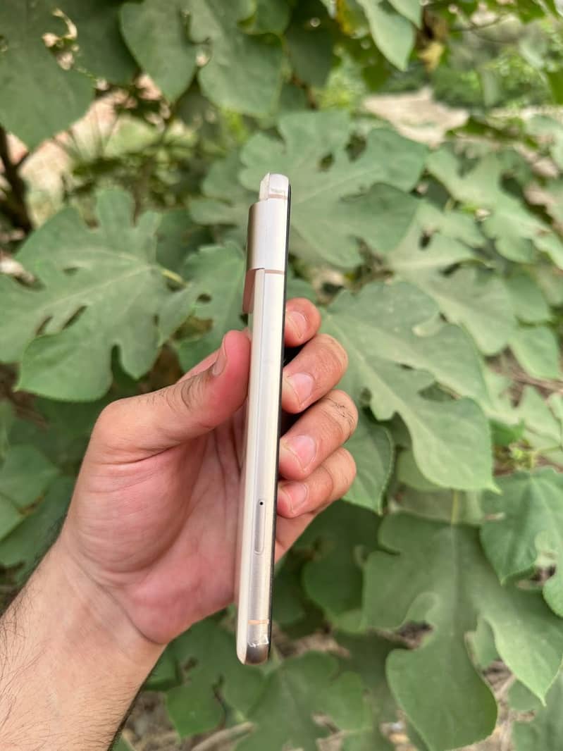 Google Pixel 8 3