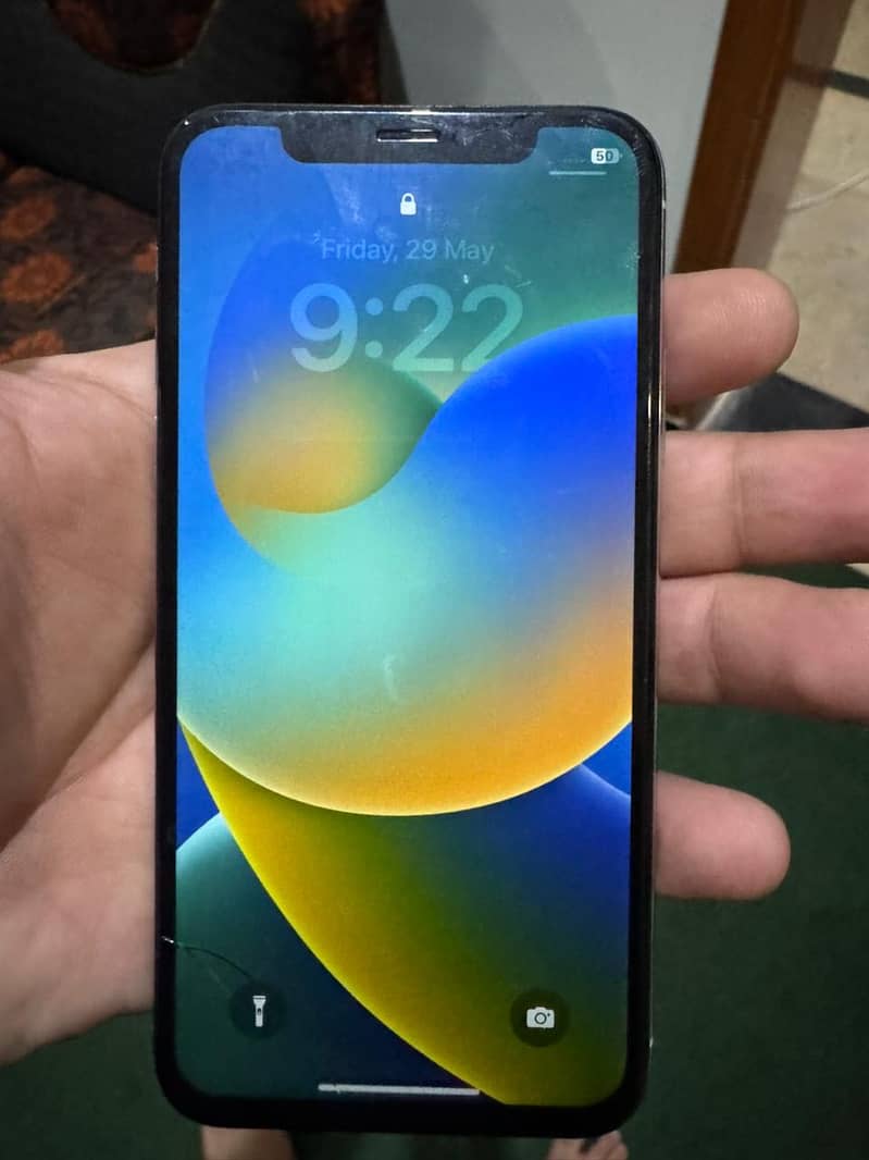 Apple iPhone X 4