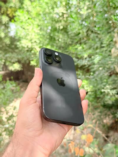 Apple iPhone 16 Pro JV