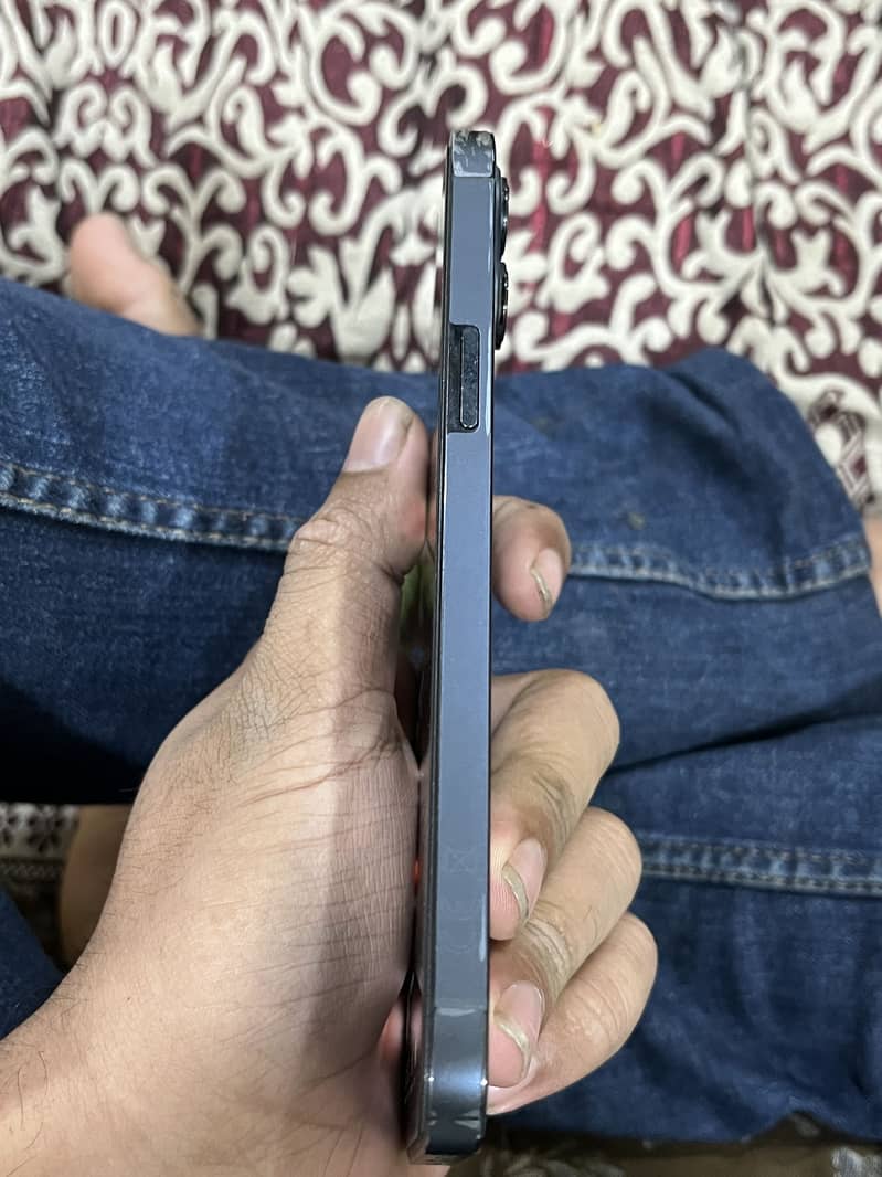 Apple iPhone 12 Pro Max 1