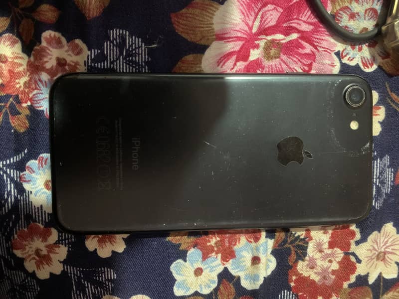 Apple iPhone 7 2