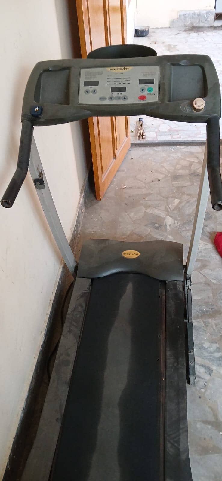 Running machine 5