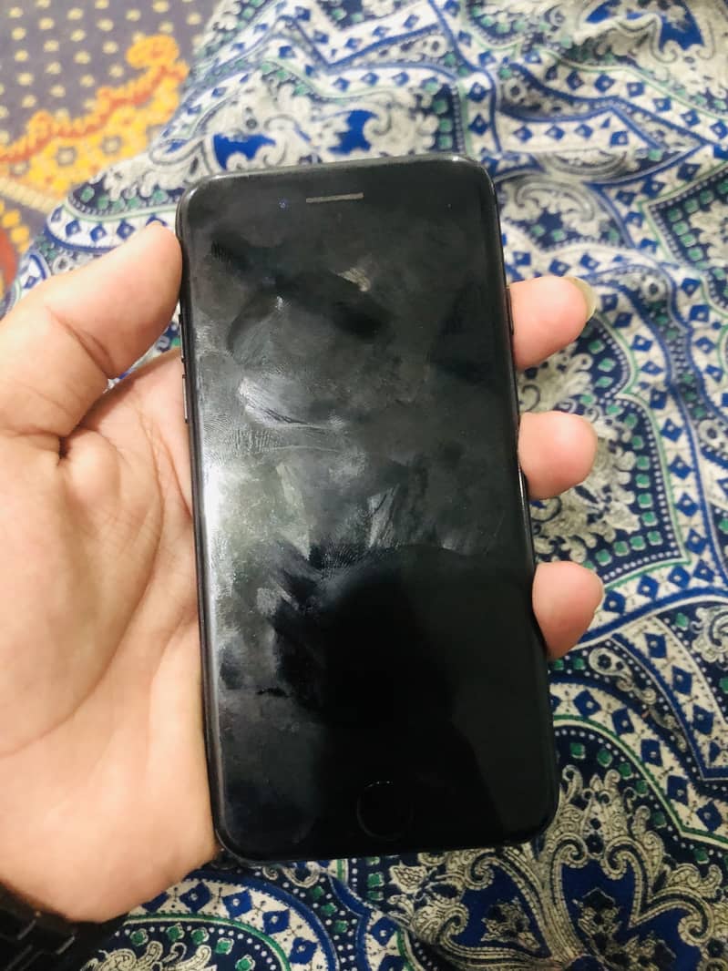 Apple iPhone 7 3