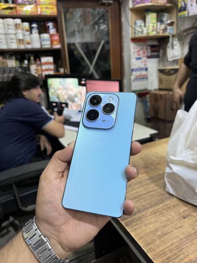 Infinix Hot 40