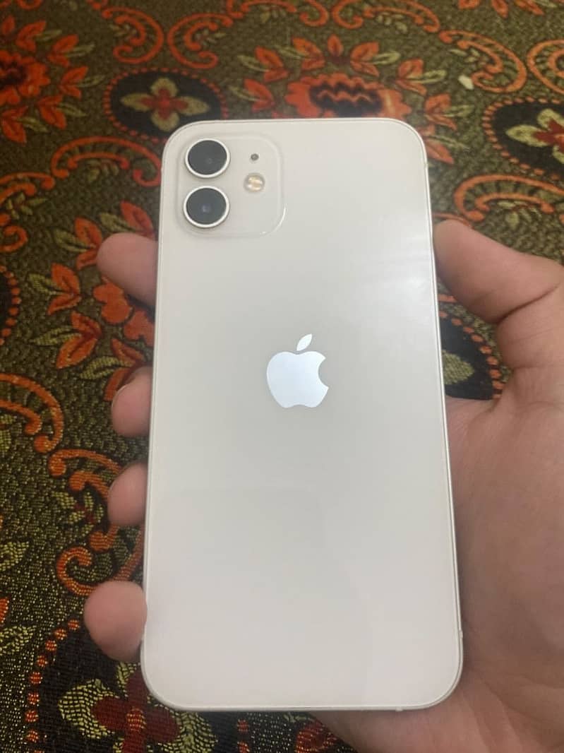iPhone 12 7